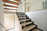 Treppenbereich - *Unikat in S-West* Besondere Maisonette-Wohnung mit 700 m² Gartenparadies, Gartenhaus und Garage!