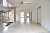 Flurbereich | 1. Wohnebene - *Unikat in S-West* Besondere Maisonette-Wohnung mit 700 m² Gartenparadies, Gartenhaus und Garage!