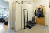 Flur - *WG-geeignet* Schönes, helles 2-Zimmer-City-Apartment in Stuttgart-Ost nahe Parkanlage Villa Berg!