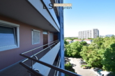 Eingang - Charmante 3-Zimmer-Wohnung mit Potenzial, Fernblick und Garagenoption im „Salute“ in S-Fasanenhof!