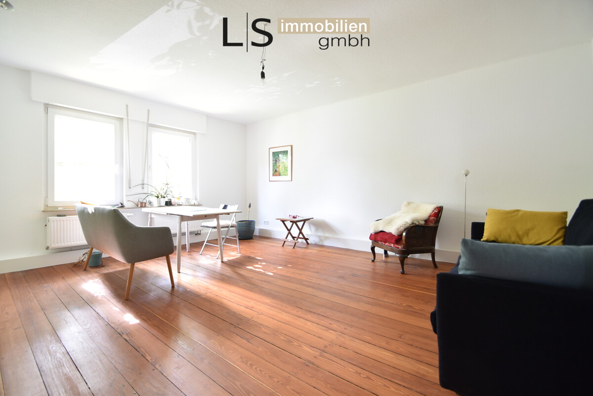 **Traumhaft** Renovierte Altbau-Etagenwohnung in absolut ruhiger Lage von Stuttgart-Ost!, 70188 Stuttgart, Etagenwohnung
