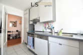 Küche - **Traumhaft** Renovierte Altbau-Etagenwohnung in absolut ruhiger Lage von Stuttgart-Ost!