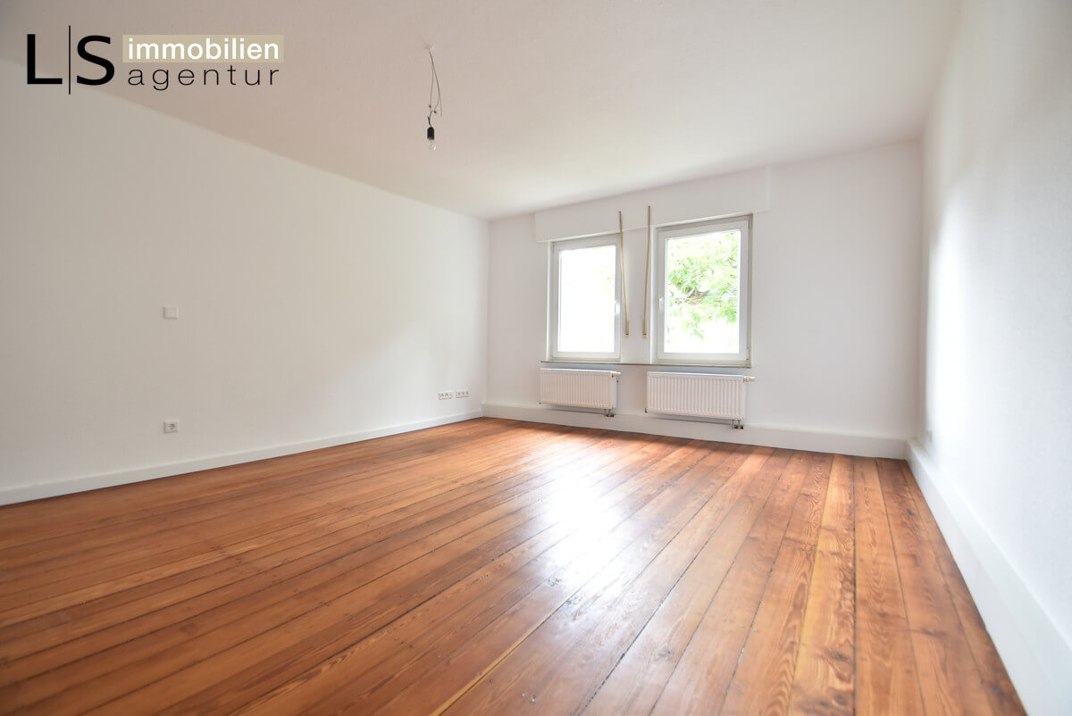 **Traumhaft** Renovierte Altbau-Etagenwohnung in absolut ruhiger Lage von Stuttgart-Ost!, 70188 Stuttgart, Etagenwohnung