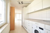 *Neuwertig* Moderne 2-Zimmer-Wohnung mit Balkon in unmittelbarer Nähe zum Cannstatter Carré! - Küche