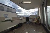 *Neuwertig* Moderne 2-Zimmer-Wohnung mit Balkon in unmittelbarer Nähe zum Cannstatter Carré! - Balkon