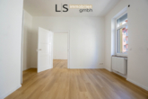 Schlafzimmer - *Saniert* Charmante 2-Zimmer-Altbau-Wohnung mitten im Stuttgarter Westen!
