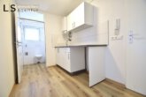 *Top-Zustand* Komplett renovierte 1-Zimmer-Wohnung in guter Wohnlage! - Flur-/Küchenbereich