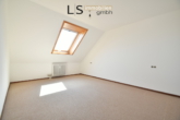 Zimmer 3 - *Ihr Wohntraum zum Selbstgestalten – 3-Zimmer-Dachgeschosswohnung in Top-Lage mit 2 Stellplätzen!*