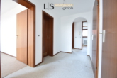 Flurbereich - *Ihr Wohntraum zum Selbstgestalten – 3-Zimmer-Dachgeschosswohnung in Top-Lage mit 2 Stellplätzen!*