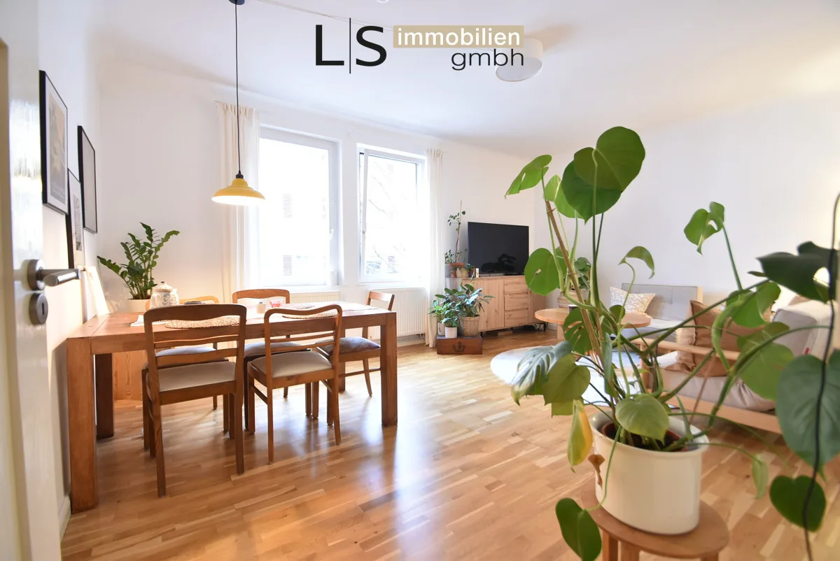 Stilvolle Altbauwohnung mit Charme in begehrter Lage von Stuttgart-Ost!, 70186 Stuttgart, Wohnung
