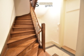 Treppenhaus - *Kernsaniert! – Charmanter Altbau trifft Moderne* Perfekte 2,5-Zimmer-Wohnung in Toplage!