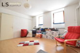 Großzügige, gepflegte 2-Zimmer-Souterrain-Wohnung in schönem Altbau! Zentral in Stuttgart West - Zimmer 1