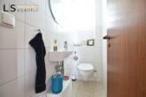 Sehr schöne und gepflegte 3-Zimmer-Wohnung mit Balkon und Einzelgarage in S-Degerloch! - separates WC