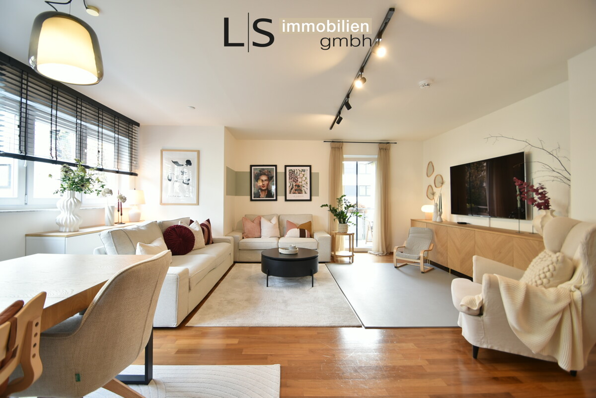 *Neuwertig* Sehr schöne und helle 4-Zimmer-Wohnung mit Balkon und Tiefgarage in Oberesslingen!, 73730 Esslingen, Wohnung