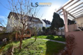 *Kernsaniert* Familienfreundliche Doppelhaushälfte mit Carport und großem Garten in Stammheim! - Garten