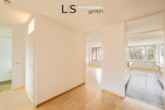 Eingangs-/Flurbereich - *Wohnen im Asemwald* – helle Wohnung mit viel Platz und großem Gestaltungspotenzial!