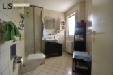 Badezimmer - *Voll möbliert* Schönes 1-Zimmer-Apartment mit Balkon und TG-Stellplatz in sehr guter Wohnlage!