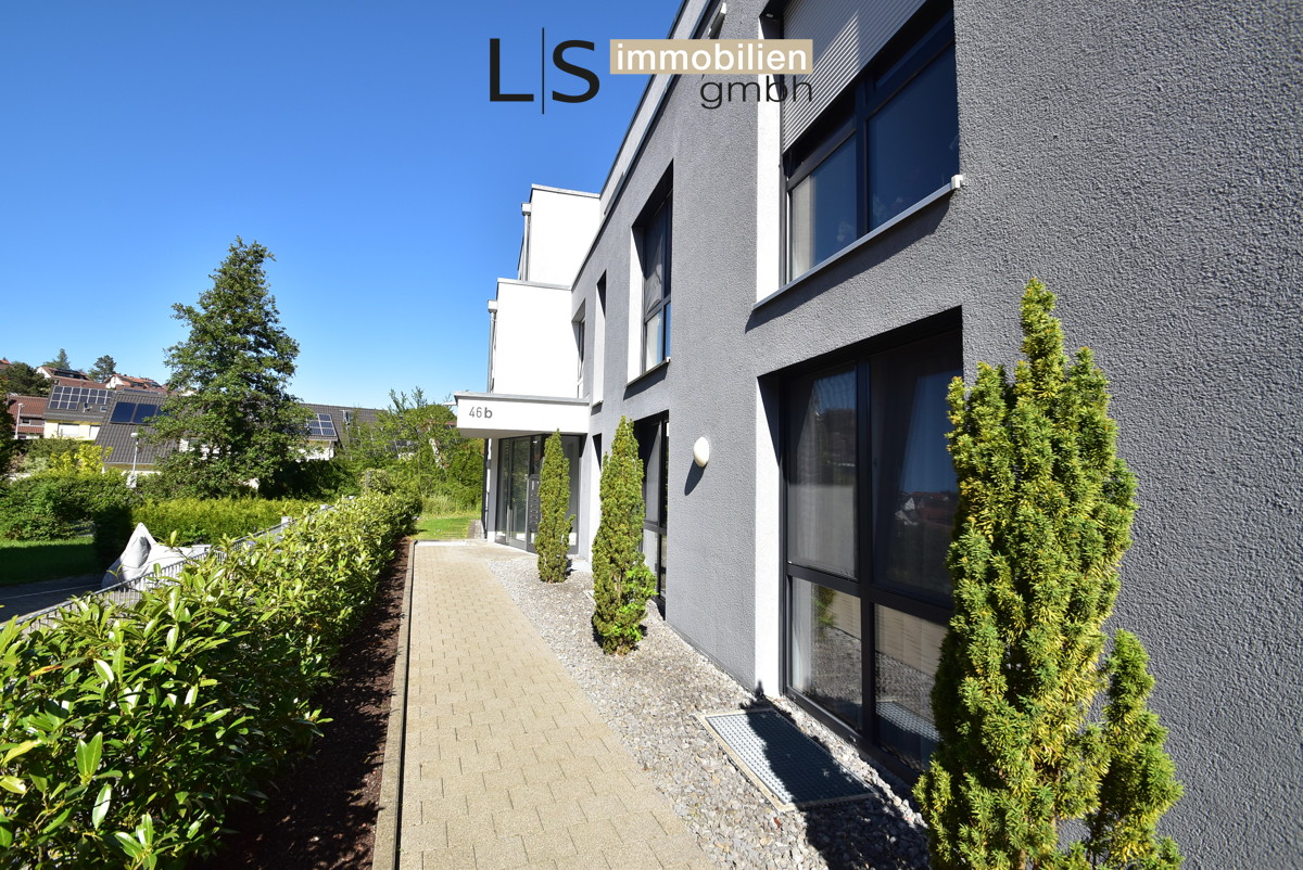 Exklusive 3,5-Zimmer-Wohnung mit XXL-Terrasse, Designküche & 2 Kfz-Stellplätzen – jetzt besichtigen!, 71296 Heimsheim, Wohnung