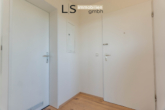 Eingangs-/ Flurbereich - *Saniert* Attraktive 2-Zimmer-Wohnung mit Süd-Balkon & Aussicht über Korber Höhe + KFZ-Stellplatz!