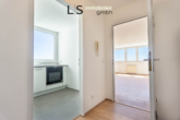 Flurbereich - *Saniert* Attraktive 2-Zimmer-Wohnung mit Süd-Balkon & Aussicht über Korber Höhe + KFZ-Stellplatz!