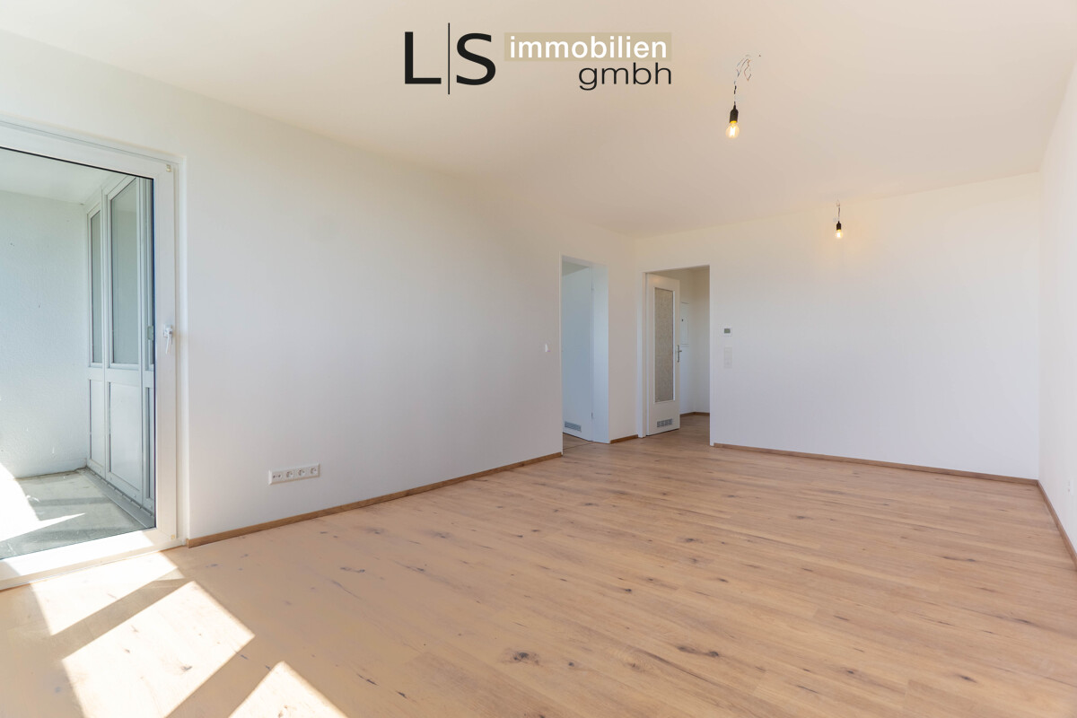 *Saniert* Attraktive 2-Zimmer-Wohnung mit Süd-Balkon & Aussicht über Korber Höhe + KFZ-Stellplatz! - Foto 3
