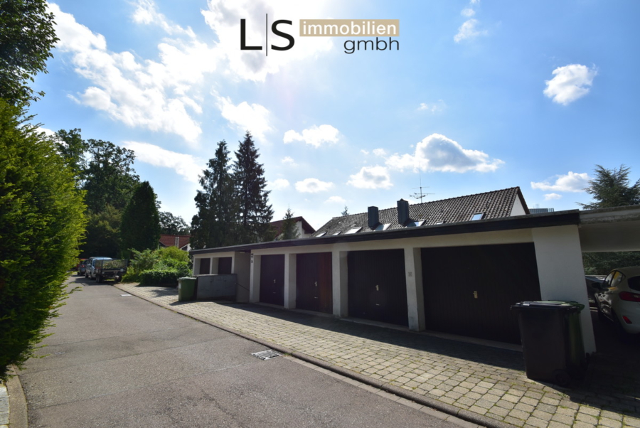 Straßenansicht | Garagenanlage