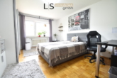 Zimmer 2 - Charmante und sehr gepflegte 2-Zimmer-Wohnung mit Terrasse und Einzelgarage in Stuttgart-Möhringen!