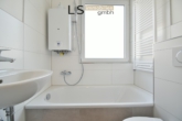 Badezimmer - *Perfektes City-Apartment* Sanierte, helle 1-Zimmer-Wohnung in Top-Lage von Stuttgart-Ost!