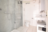 Badezimmer - Wohnen mit Weitblick! Charmante 3-Zimmer-DG-Wohnung in Top-Lage! Stellplatz & Bühnenraum inklusive!