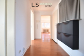 Eingangs-/Flurbereich - Wohnen mit Weitblick! Charmante 3-Zimmer-DG-Wohnung in Top-Lage! Stellplatz & Bühnenraum inklusive!