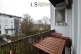 *Charmante 2-Zimmer-Wohnung - 2 Balkone, Wintergarten + Stellpl. - Stadtleben trifft auf grüne Oase* - Balkon 1