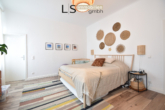 Schlafzimmer - *Mitten im Westen* Renovierte Altbauwohnung mit Garage nahe Hölderlinplatz!