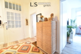 Eingangs-/ Flurbereich - *Mitten im Westen* Renovierte Altbauwohnung mit Garage nahe Hölderlinplatz!