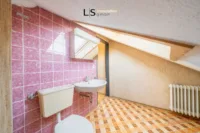 separates WC | DG