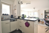 Küchenbereich - *TRAUMHAFT* Sehr schöne und moderne 2-Zimmer-Wohnung mit Balkon und TG-Stellplatz an Einzelperson!