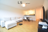 Wohnzimmer - Sehr schöne und gepflegte 2-Zimmer-Wohnung inklusive Kfz-Stellplatz und Balkon in guter Wohnlage!