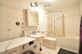 Badezimmer - Sehr schöne und gepflegte 2-Zimmer-Wohnung inklusive Kfz-Stellplatz und Balkon in guter Wohnlage!
