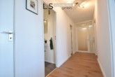 Eingangs-/Flurbereich - Weitblick inklusive: Moderne 2,5-Zimmer-Wohnung mit Balkon & Stellplatz in Stuttgart-Fasanenhof!
