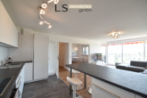Küchenbereich - Weitblick inklusive: Moderne 2,5-Zimmer-Wohnung mit Balkon & Stellplatz in Stuttgart-Fasanenhof!