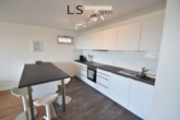 Küchenbereich - Weitblick inklusive: Moderne 2,5-Zimmer-Wohnung mit Balkon & Stellplatz in Stuttgart-Fasanenhof!