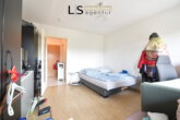 Wohn- / Schlafraum - ****Top-Wohnung in Top-Lage**** Schönes, helles 1-Zimmer-Apartment in S-Ost mit Balkon!