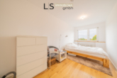 Schlafzimmer - *Degerloch pur – zeitlos schön* Hochwertig sanierte Wohnung mit Balkon und hervorragender Anbindung!