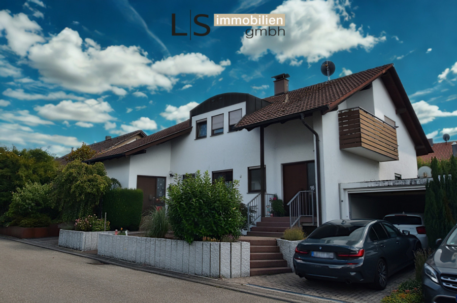 Hausansicht | Zugang Wohnung EG