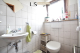 separates WC | Wohnung DG - *Besonderes 2-Familienhaus in Asperg* Top-Wohnlage mit Haus-im-Haus-Charakter in tollem Wohnumfeld!