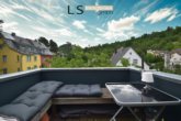 Dachterrasse Terrasse_HG_bearbeitet - Traumhaftes Mehrfamilienhaus in Untertürkheim – *Ihr Sanierungsprojekt mit großem Potenzial!*