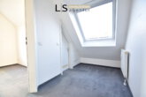 Traumhafte 2-Zimmer-Maisonette-Wohnung mit Dachloggia und Tiefgaragenstellplatz in bester Wohnlage! - Oberer Flurbereich