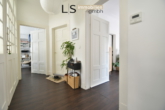 Eingangs-/ Flurbereich - *Altbau* Charmante 3-Zimmer-Etagenwohnung mitten im Stuttgarter-Westen!