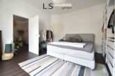 Schlafzimmer - *Altbau* Charmante 3-Zimmer-Etagenwohnung mitten im Stuttgarter-Westen!