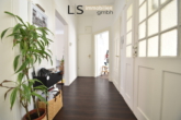 Eingangs-/ Flurbereich - *Altbau* Charmante 3-Zimmer-Etagenwohnung mitten im Stuttgarter-Westen!