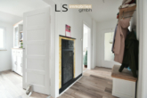 Flurbereich - Sehr schöne und sanierte 3-Zimmer-Dachgeschoss-Wohnung mit Gartenanteil in ruhiger Wohnlage!